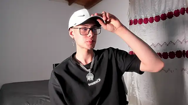 Vlad__night's Webcam Show