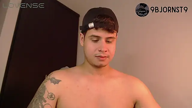 XXX chat uživo modela BjornSteel