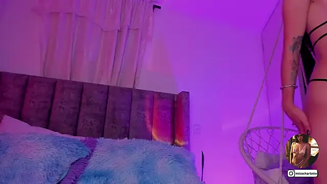 Chat XXX en directo de miss__charlotte7