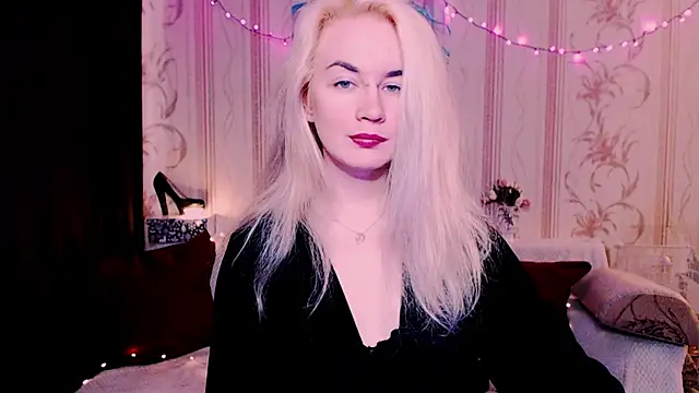 Вебкам-шоу xxxcharismaaa