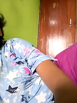 XXX chat uživo modela Papte-