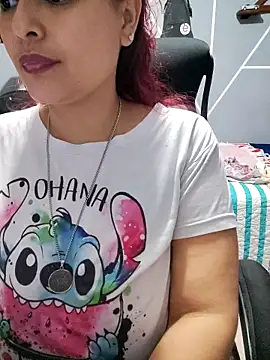 haffsa__ Show in webcam