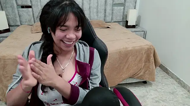 laureentt_ Chat XXX in diretta