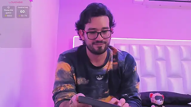 Chat XXX ao vivo de AdrianSith