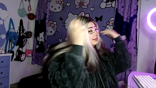 lussyevans24's Live XXX Chat