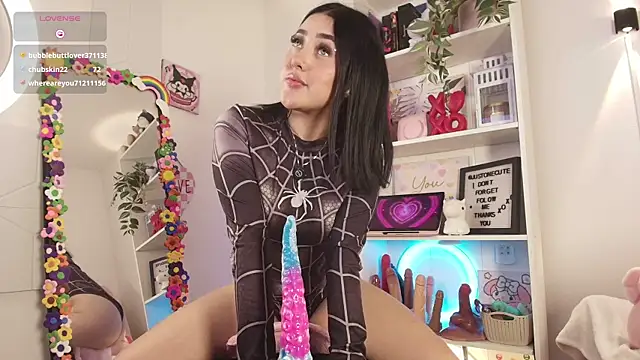 Chatroom XXX en direct de justonecute