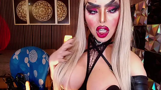 BigCockLatinaTS 웹캠 쇼