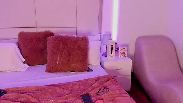 Agatha_Atenea11's Webcam Show