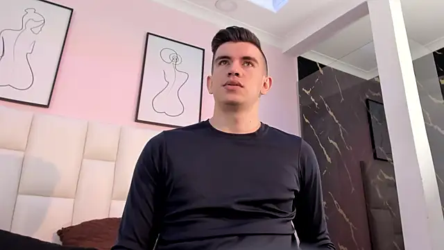 Онлайн чат XXX MikaelSlow