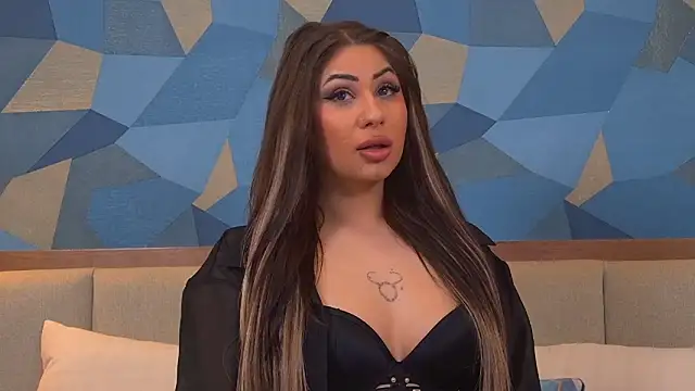 Chat +18 de Valentina_Oliver ao vivo