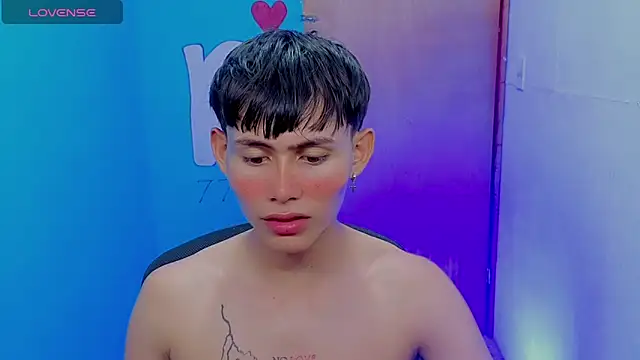 XXX chat uživo modela tanjiro_cute