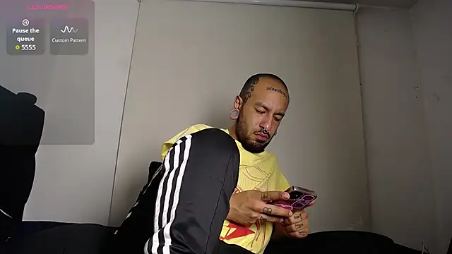 XXX chat uživo modela nika_1312