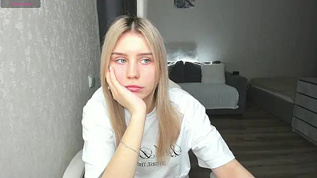 adel_miller Chat XXX live