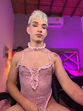 Cherry_zayden_n Webbikameraesitys