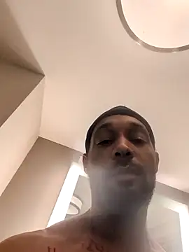 TheGoldenBoldy321 Pertunjukan Webcam