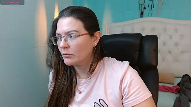 MsJossie Chat XXX live