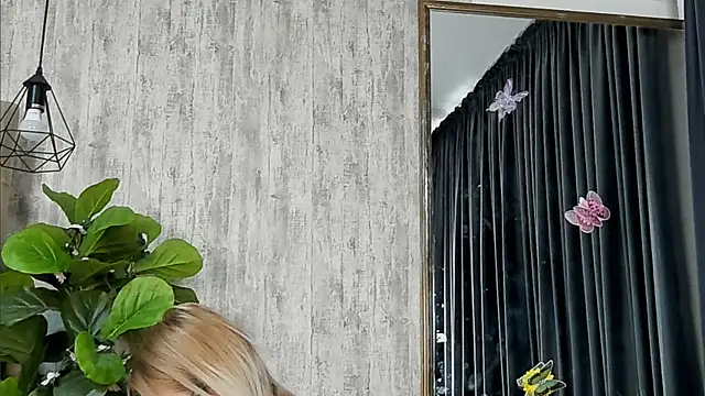 Maya_Collins_ 现场XXX聊天