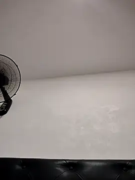 Linda_Lars Pertunjukan Webcam