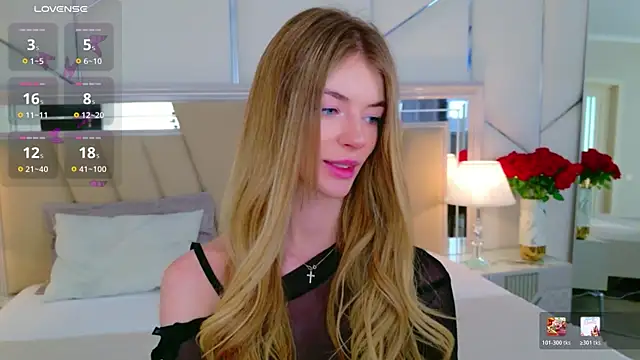 MeganMour webcam show