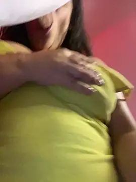 demonaughtyyy Adlı Modelin Canlı XXX Sohbeti