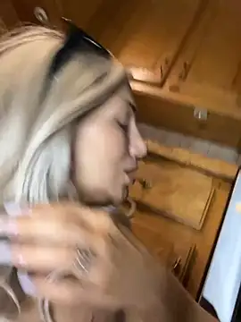 LittleMissEeve 网络视讯表演