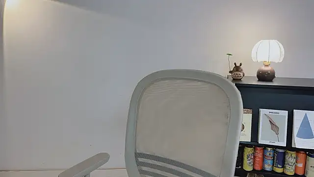 Onechestnut Adlı Modelin Canlı XXX Sohbeti