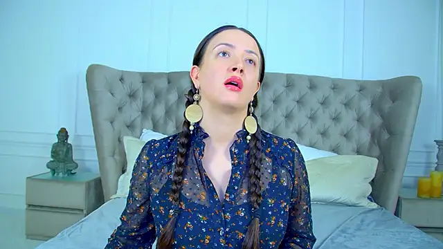 ElinaBellucci's Live XXX Chat