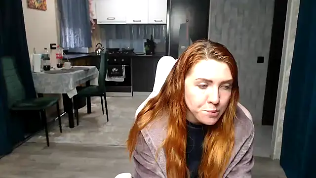 Reginasmilee Adlı Modelin Canlı XXX Sohbeti