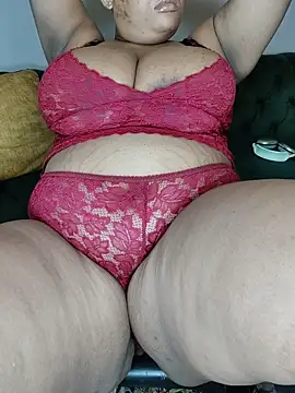 ChubbyTits28 Live XXX-chat