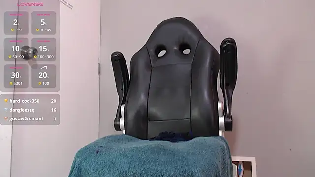 Онлайн чат XXX ElaineLaurent