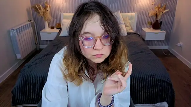 Aleks-caster Live XXX Chat