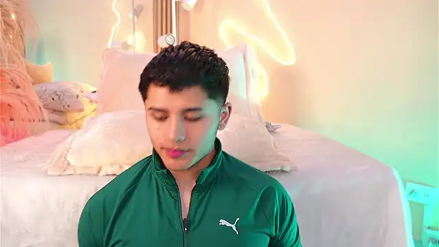 MatiasKorn Chat XXX in diretta