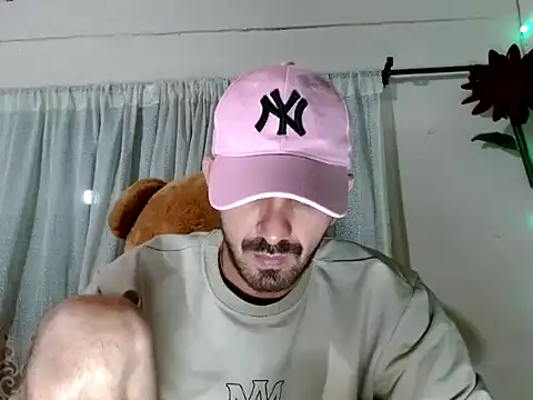 Chatroom XXX en direct de Tomas_Tylor