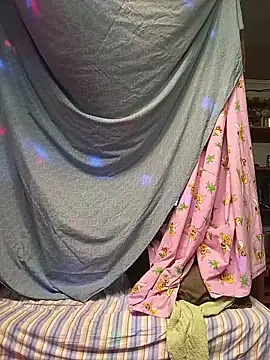 Chatroom XXX en direct de PrimordialChill6