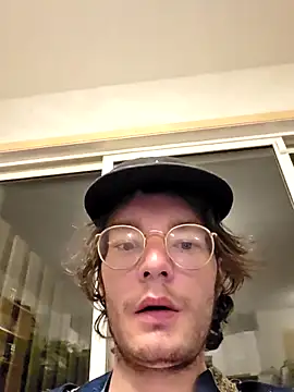 Chatroom XXX en direct de KinkyKittyBoy