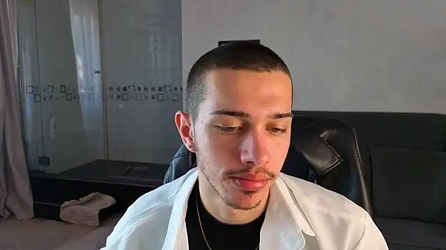 KaydenDrewn Webbikameraesitys