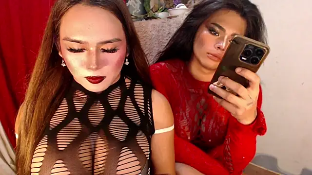 Pokazy przed kamerką – Emily_fucker