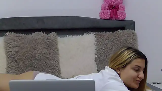 NicolePlay 即時 XXX 聊天