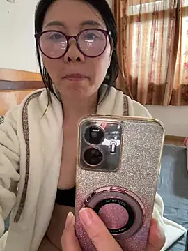 xiiuuff18 লাইভ XXX চ্যাট