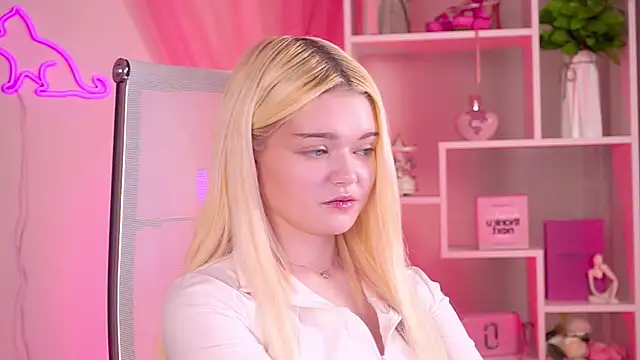 AdeleCartierのライブXXXチャット