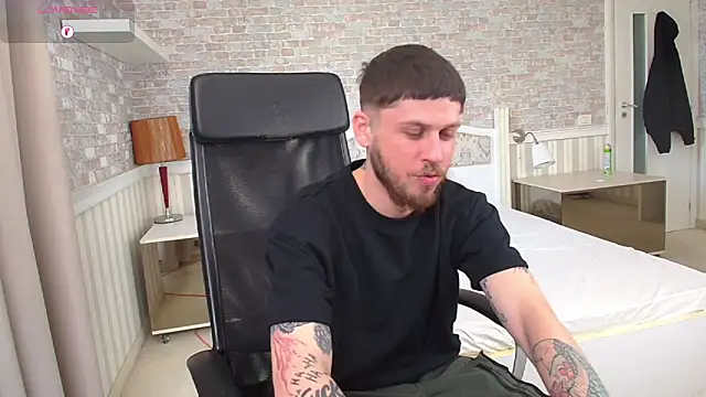 แชท XXX สดของ JonahShaw