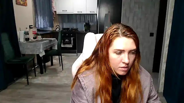 Онлайн чат XXX Reginasmilee