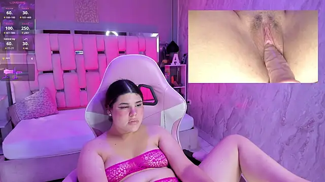 SariBloomy's Live XXX Chat