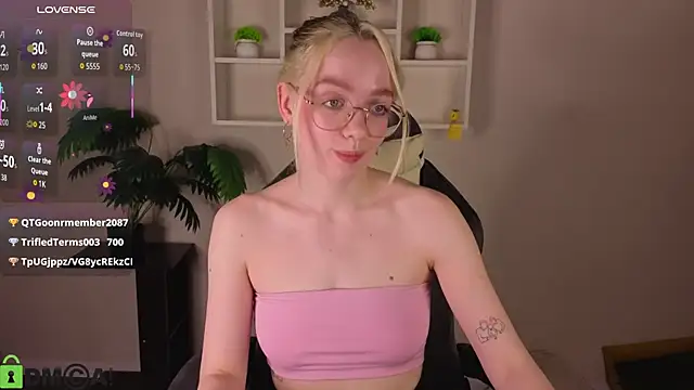 R0cket_bunny: онлайн-секс-чат