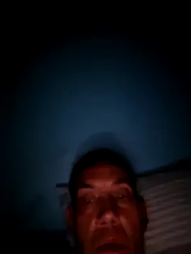 Brandon23xxxgb: διαδικτυακό σόου στην κάμερα