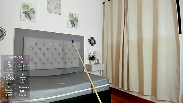 Arya_Grey élő XXX-chatje