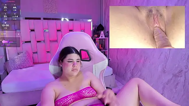 SariBloomy's Live XXX Chat