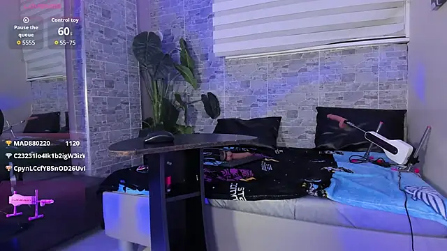 Chat +18 de MeganBlazze ao vivo