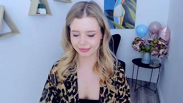 XXX chat uživo modela FollowLovee