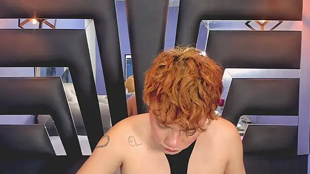 Chat +18 de VeluniLiore ao vivo